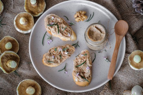 Great-Uncle Edgar's Chestnut and Mushroom Pâté en Croûte