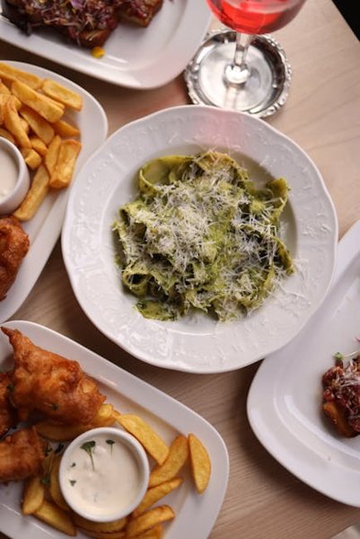 Jalapeño Pesto Pasta Chips