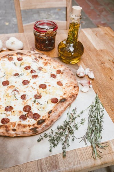 Spicy Mac & Cheese Flatbread