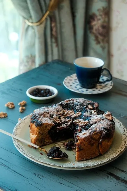 Classic Boiled Raisin Cake