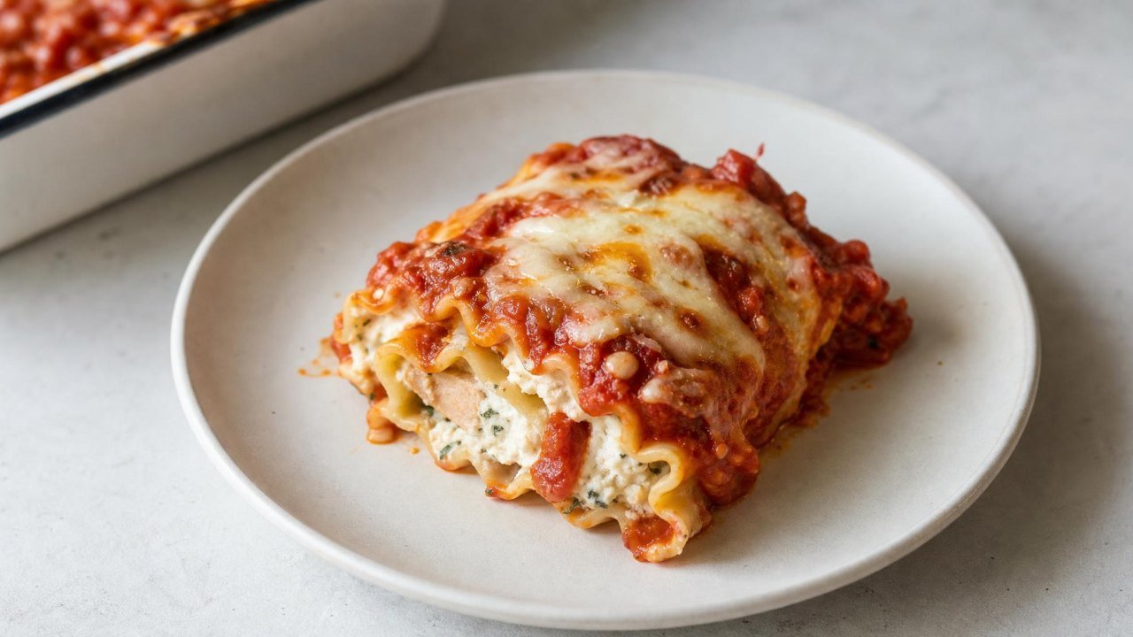 Chicken Parm Lasagna Rolls