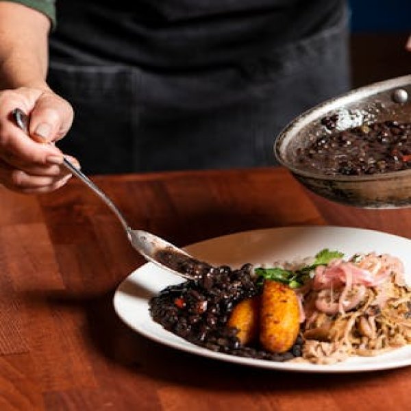 Cuban Black Beans and Rice (Moros y Cristianos)