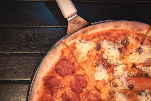 Grilled Cheese Crust Pizza