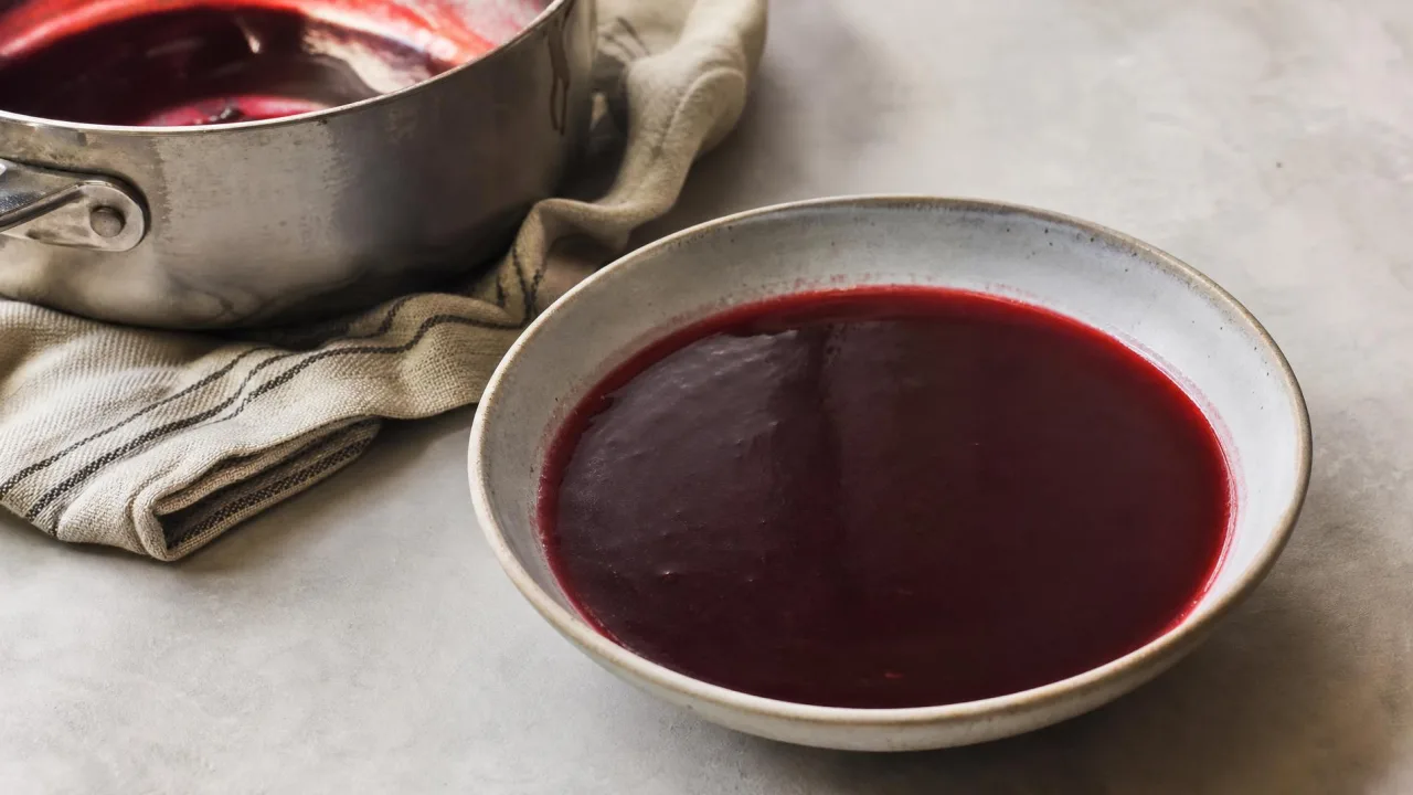 Sweetgrass-Infused Berry Syrup (Simple)