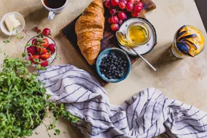 Copycat Cheddar's Scratch Kitchen Honey Butter Croissants recipe