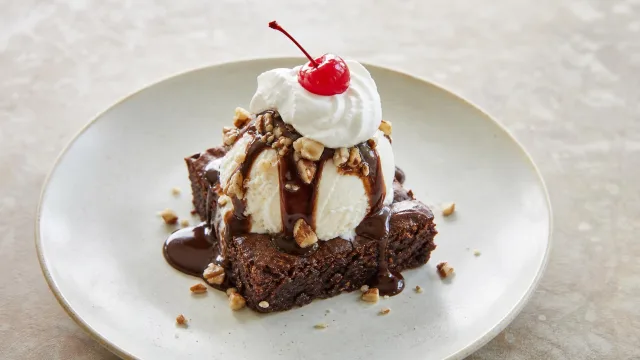 Copycat Cheesecake Factory Chocolate Brownie Sundae