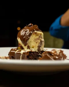 Copycat Chili's Brownie Sundae