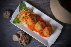 Deep Fried Mac and Cheese Balls