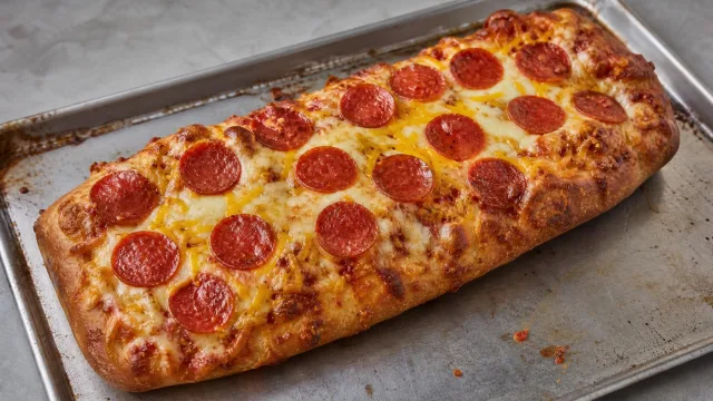 Domino’s Cheesy Bread Pizza Melt