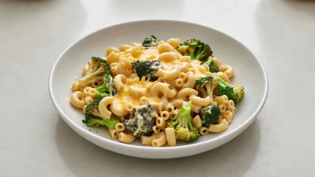 One-Pot Roasted Broccoli Cheddar Mac and Cheese