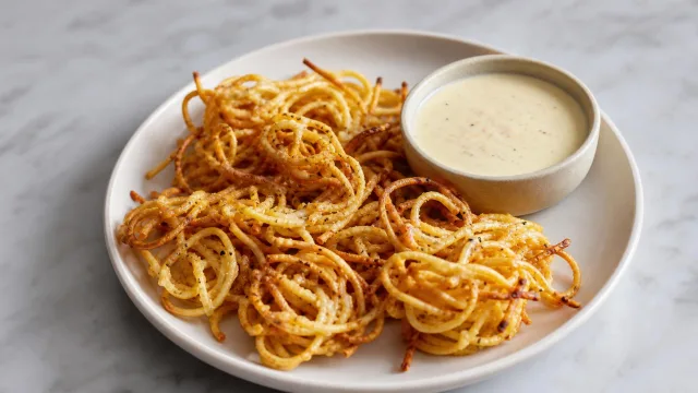Spaghetti Chips with Alfredo Dip
